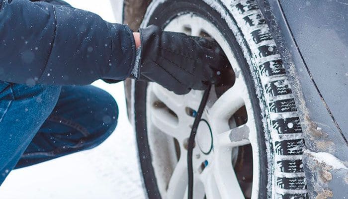 Какое давление в шинах должно быть зимой?