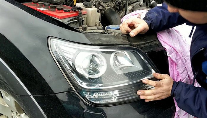Is the use of xenon headlights dangerous