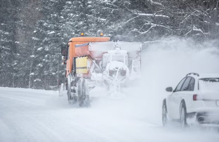 How to ensure good visibility on a winter road: useful tips for motorists