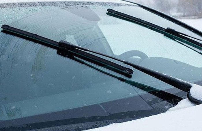 How to ensure good visibility on a winter road: useful tips for motorists