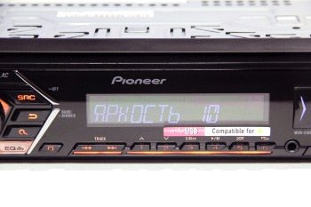 Pioneer MVH-S100UBA and Pioneer MVH-S100UI