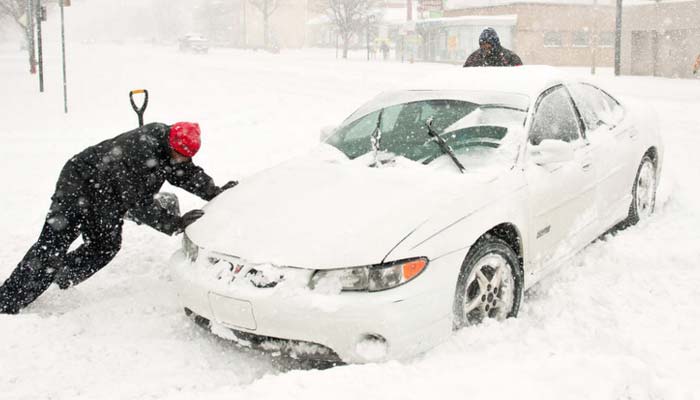 10 tricks: how to drive a car in the snow