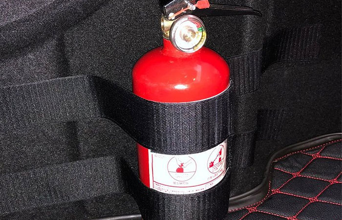 Which Car Fire Extinguisher to Choose — Powder, CO2, or Aerosol
