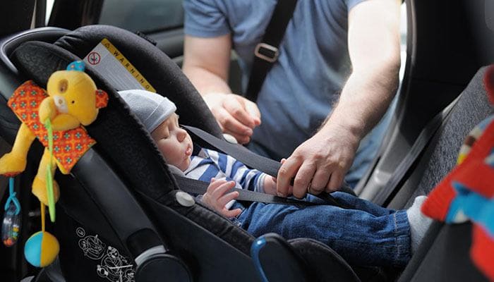  How to find the safest place in the car for your child?