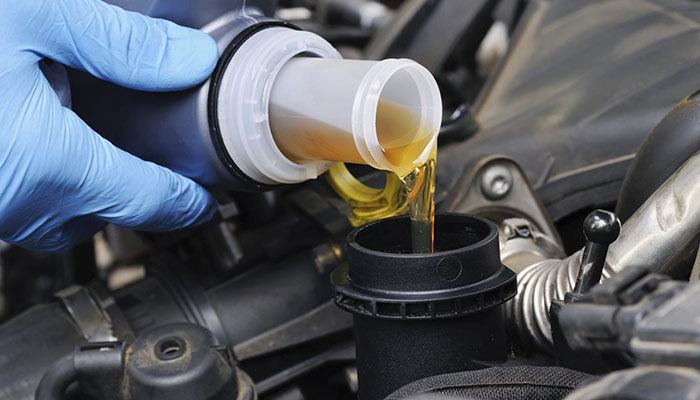 How to know if it's time to change engine oil?