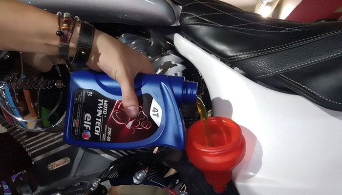 How to know if it's time to change engine oil?