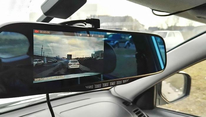 Зеркало видеорегистратор для автомобиля. Как выбрать? ― 130.com.ua