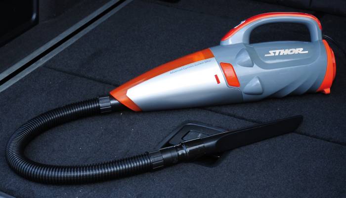 A vacuum cleaner for car: is it worth buying?