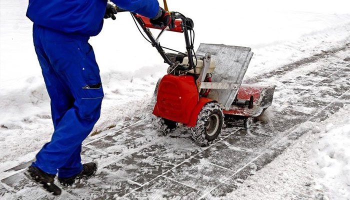 Снігоприбиральна техніка: правила експлуатації та обслуговування
