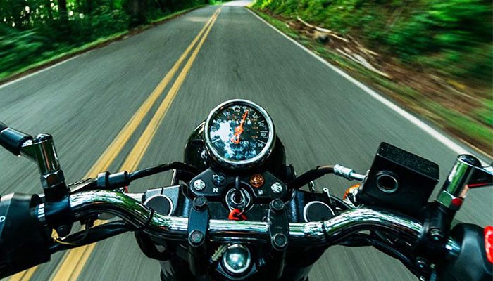 We select the correct video recorder for the motorcycle