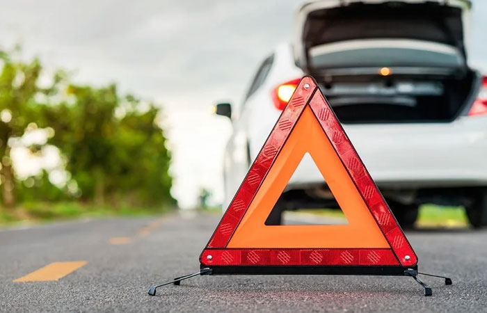 How to set up a warning triangle