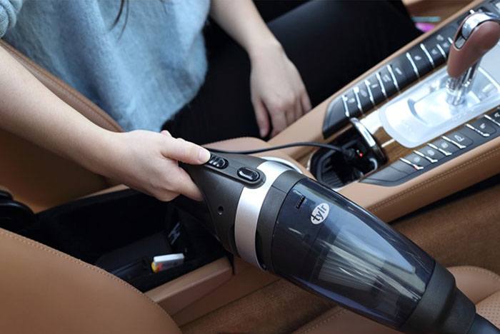 4 reasons to buy a car vacuum cleaner