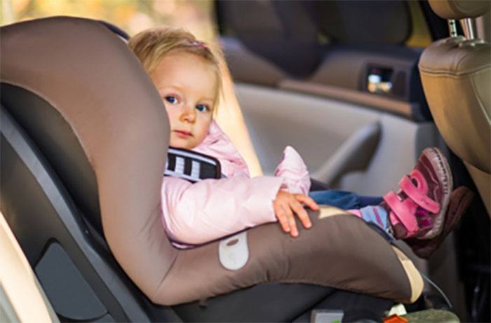 Features of the car seats use for children in winter