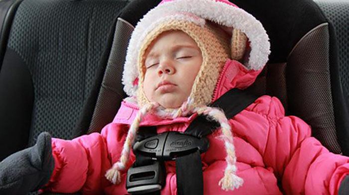 Features of the car seats use for children in winter