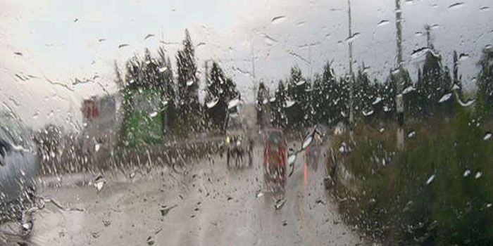 How does fuel consumption increase in rainy weather?