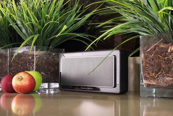 How to choose a portable speaker: acoustic test drive
