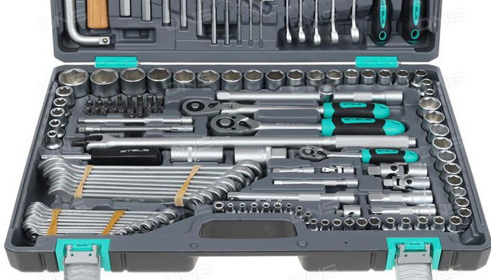 Choose the best tool kit for the car