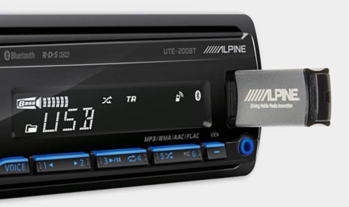 1 ALPINE UTE-200BT UTE200BT Car Stereo 1 Din Digital Media Receiver Stereo  USB