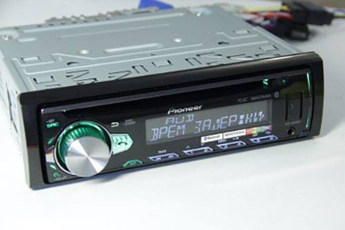 Overview of Pioneer DEH-S3000BT and DEH-S5000BT