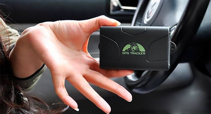 The advantages of using GPS trackers in car transport