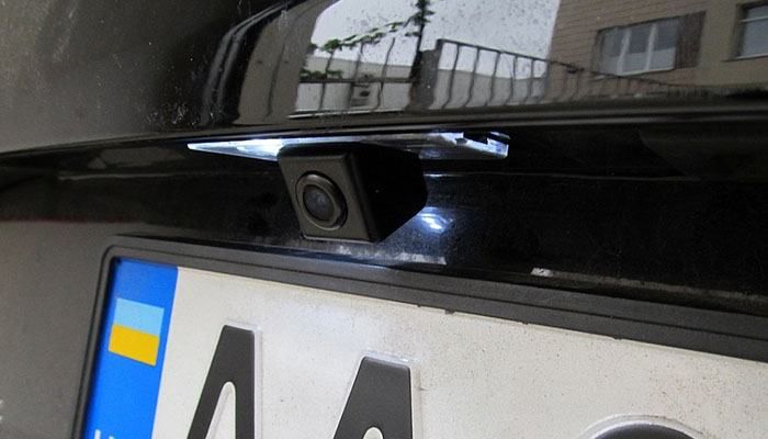 Select the type and location of the rear view camera