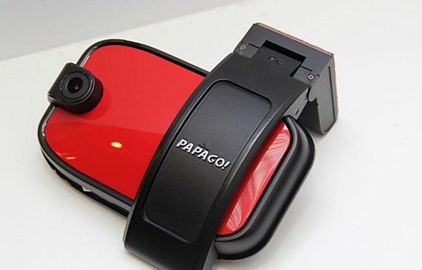 PAPAGO! GoSafe770 — регистратор с GPS навигатором на Android PAPAGO! GoSafe770 — регистратор с GPS навигатором на Android