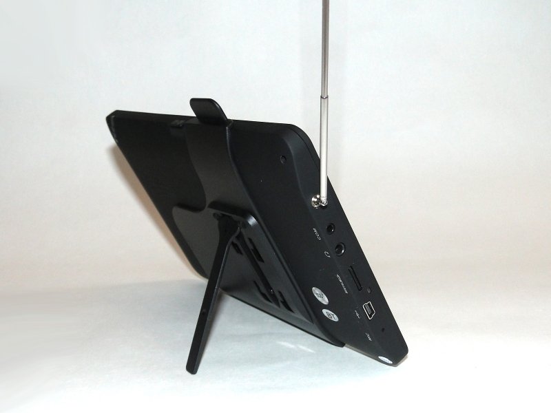 Новая модель GPS навигатора Dixon i700TVBTHD — экран 7" Новая модель GPS навигатора Dixon i700TVBTHD — экран 7"